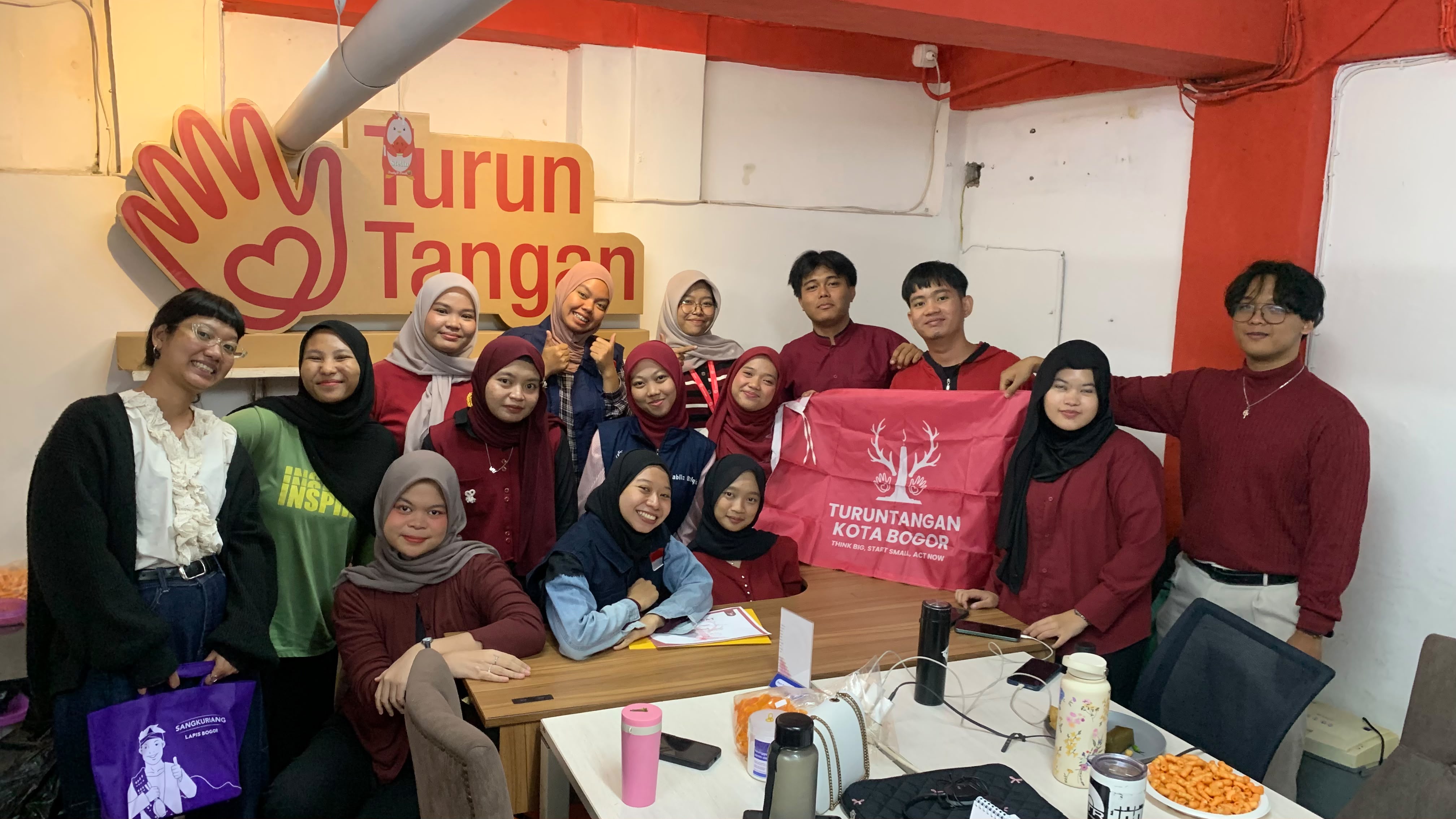 Background Panitia